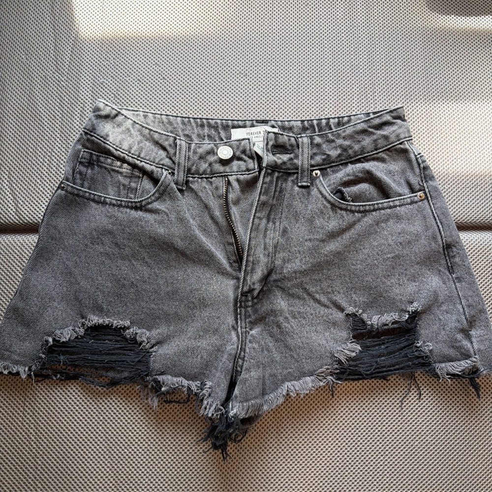 Forever 21 Women’s High-Rise Distressed Denim Shorts - Gray